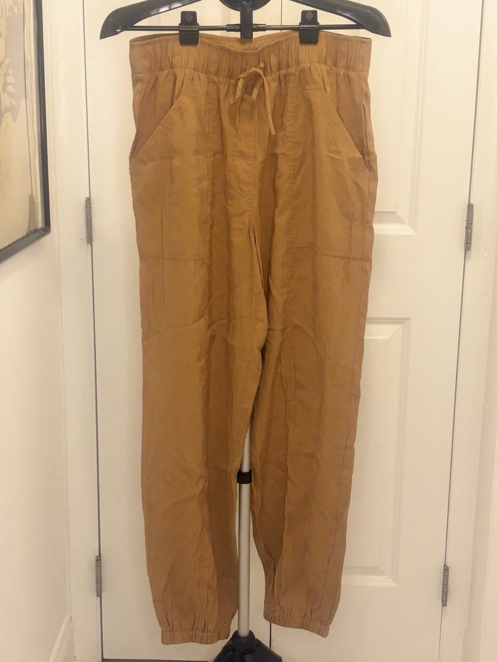 Abercrombie & Fitch Tan Tencel Jogger Pants Women’s Medium Drawstring Utility